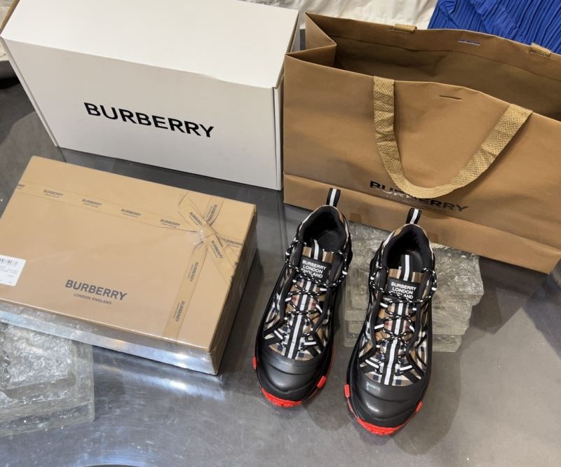 Burberry Low Shoes